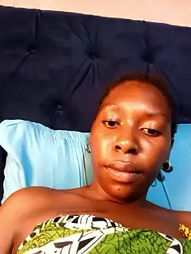 sexysmalldaily04's cam snapshot