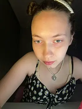 Holy_Poly's cam snapshot