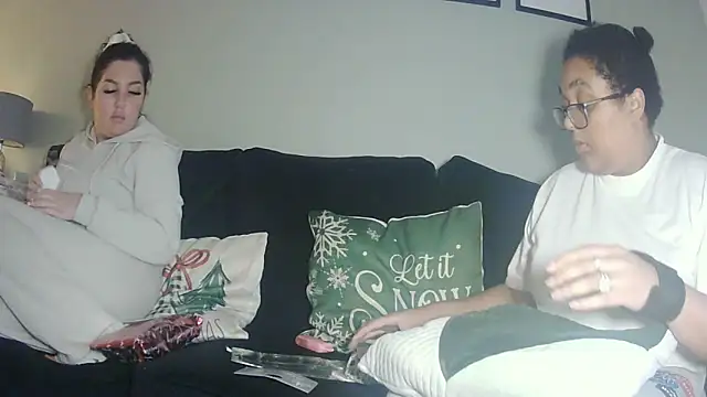 vanilla_chocolate23's cam snapshot