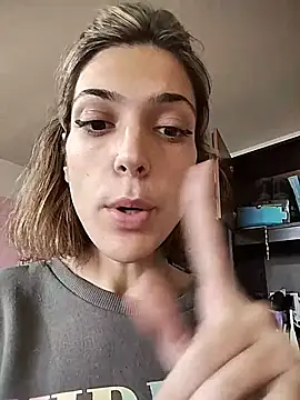 SheTheDeeevil's cam snapshot