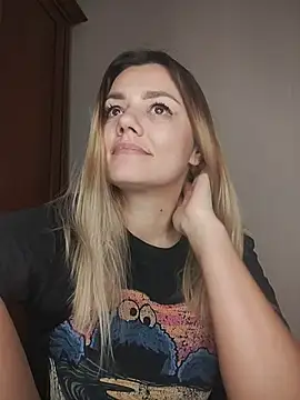 KrissSexi's cam snapshot