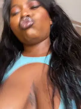 DiamondGoddes live sex cam