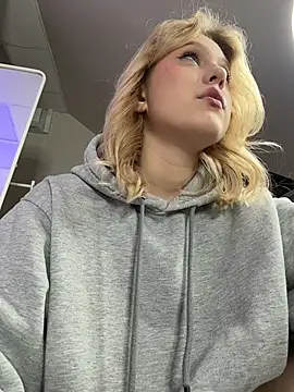 CaitlinSugar live sex cam