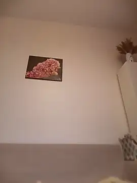 Women-pleasures live sex cam