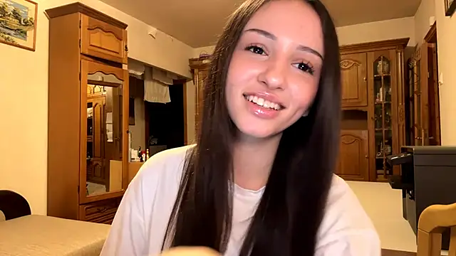 MinervaShetrawski live sex cam