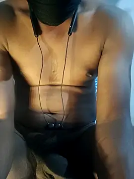 Jordipolla9inchesplus live sex cam