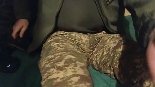 vladyslav18_'s cam snapshot