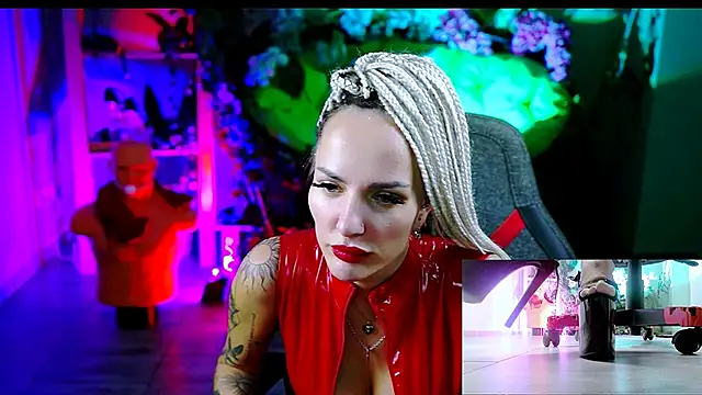 MonicaMaxwel's cam snapshot