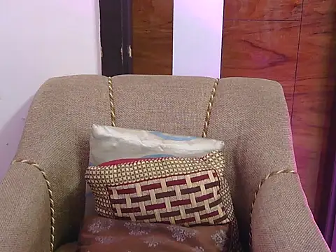 cute_zaraa's cam snapshot