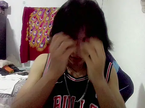 LouisOwOoo live sex cam