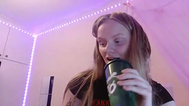 CherrysGotCakes's cam snapshot