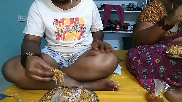 Honey__baby_'s cam snapshot