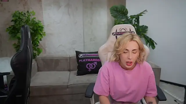 Kara_cat's cam snapshot