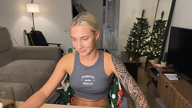 AnneBall's cam snapshot