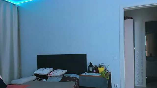 JanetShy's cam snapshot