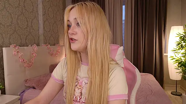 HeyMonkey_'s cam snapshot