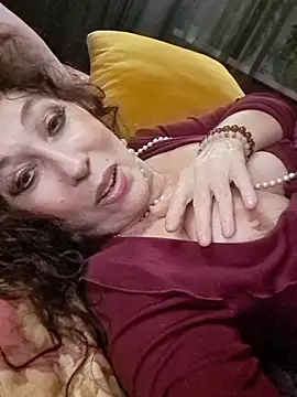 GypsyEsmeralda's cam snapshot