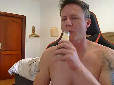 TroyDieselXXX's cam snapshot