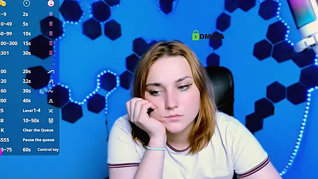 casey_meow_'s cam snapshot