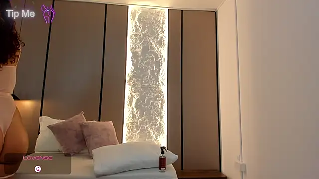 lilly_ass_'s cam snapshot