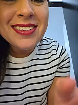 GatitaXD27's cam snapshot