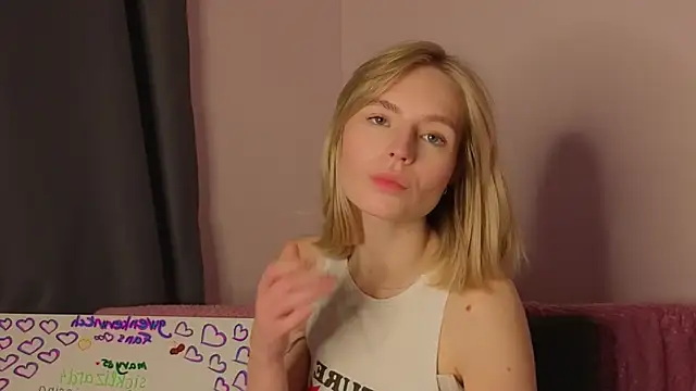 BaileyBernos's cam snapshot