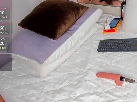 Chaarlotte_09's cam snapshot