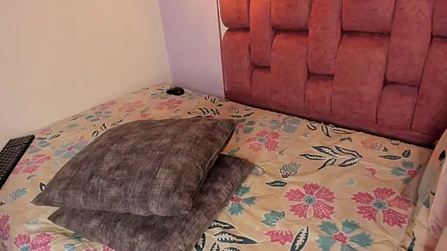 kristakinnky live sex cam