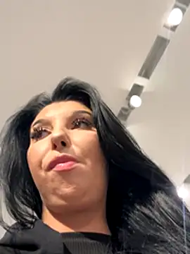 Tisha_Busty live sex cam