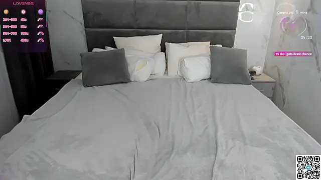 Chloee_White's cam snapshot