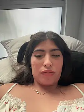 Gaby_zahir_'s cam snapshot