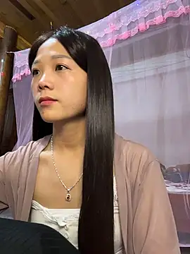 Thaocutee live sex cam