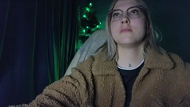 HotBrandyX's cam snapshot