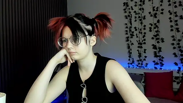 shy_elina01's cam snapshot