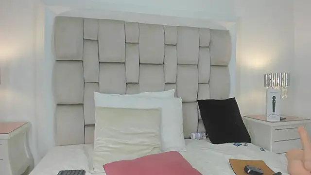 frehia_dimou's cam snapshot