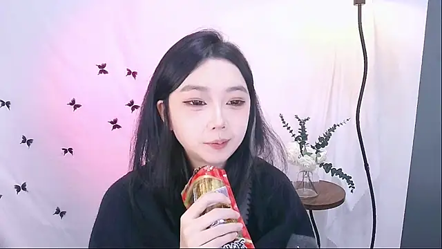 Miao-Maimiao's cam snapshot