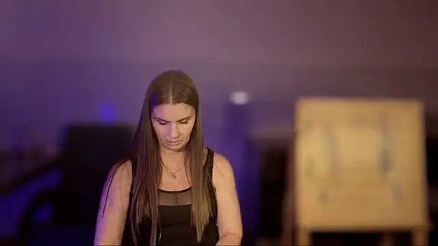 NoNudeElie's cam snapshot