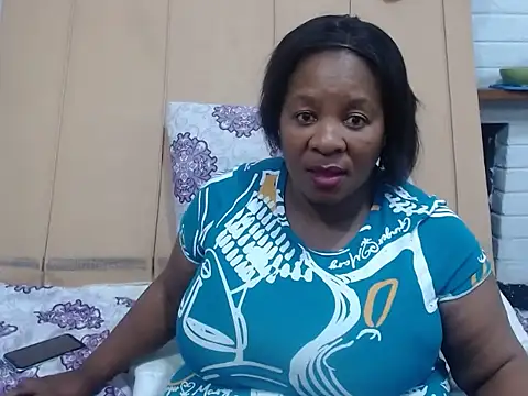 AfricanQueenxx25's cam snapshot