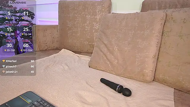 MaddyWattson's cam snapshot