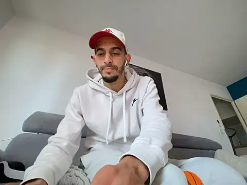 rebeu31313 live sex cam