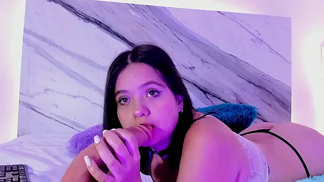 thamiina_'s cam snapshot