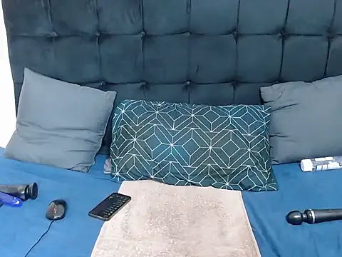 CaramelBootty's cam snapshot