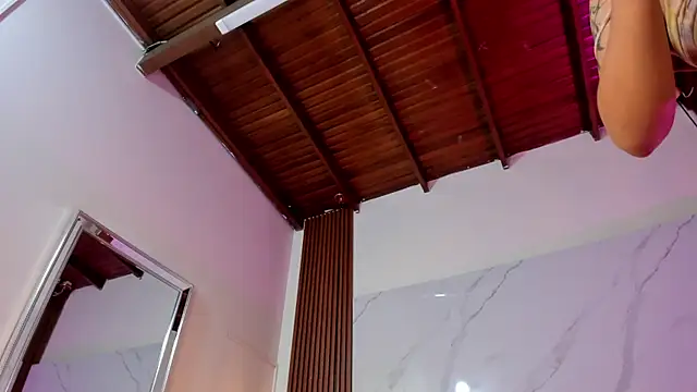 sara_zc's cam snapshot