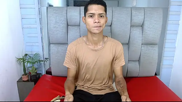 Axel_Marcu live sex cam