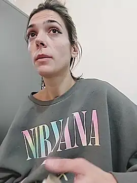 SheTheDeeevil's cam snapshot