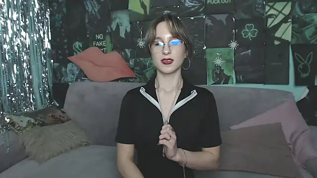 AlishaKellyi's cam snapshot