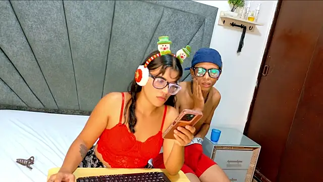 DamianandEva's cam snapshot