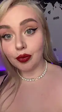 April_Vancee's cam snapshot