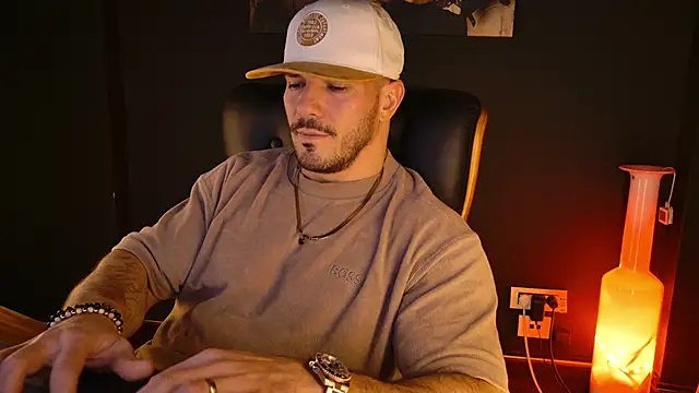 AngeloEric's cam snapshot