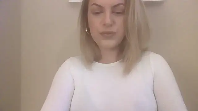 Gigi-Honey's cam snapshot